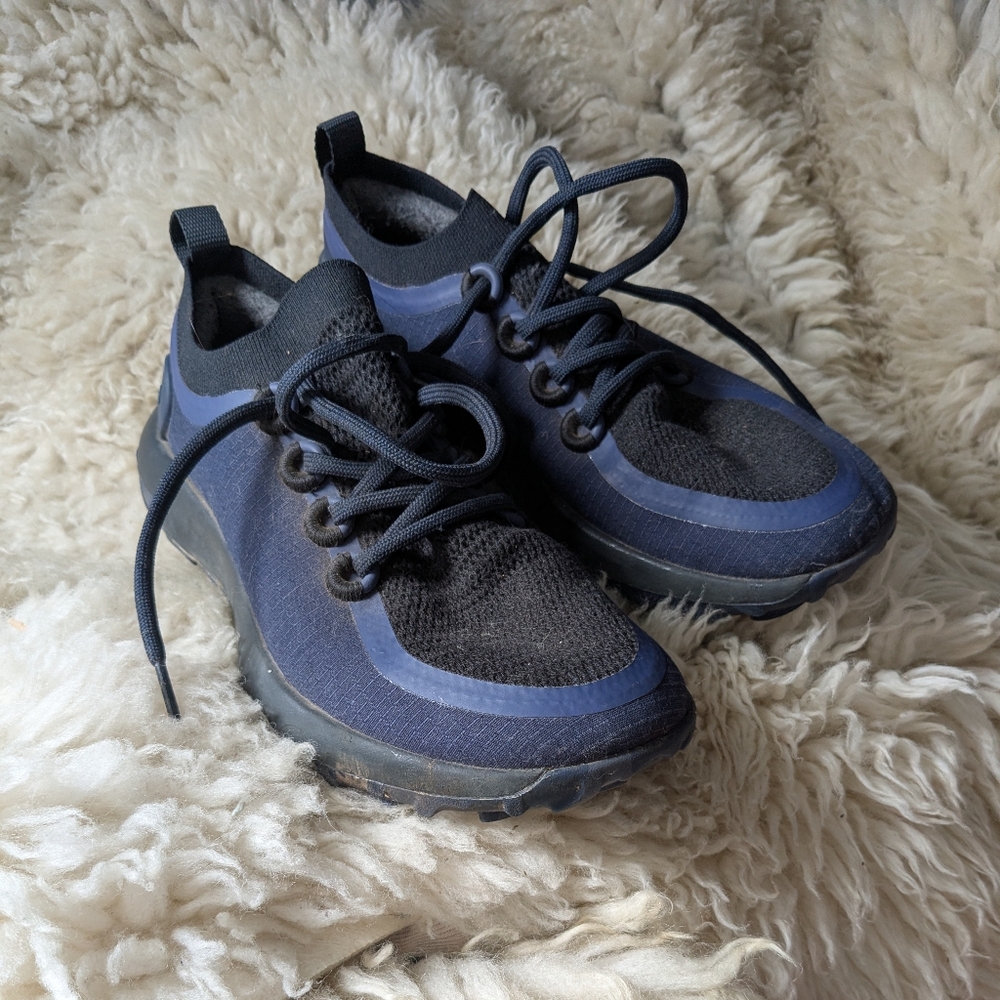 Allbirds Black and Blue Athletic Shoes with Mesh Upper